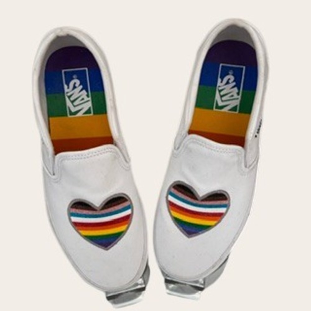 Vans Asher Slip On Shoes Pride White Canvas Rainbow Glitter Heart Sneakers SZ8.5